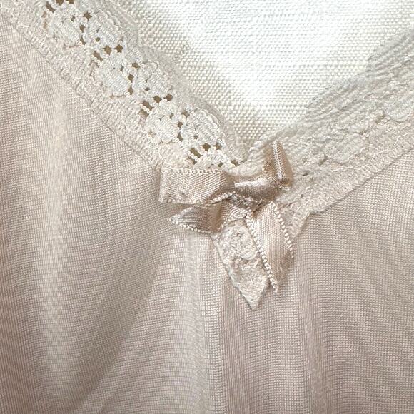 VINTAGE Sears Slip Women's XS The Doesn't Slip Neutral Lace Foundation Intimates - Picture 3 of 11